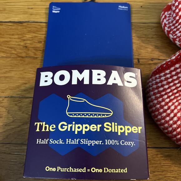 Bombas The Gripper Slipper Size Medium (US 9-11.5) Red Used With Package - Picture 2 of 6
